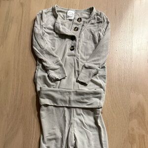 Lou Lou & Comapny Top & Bottoms Set